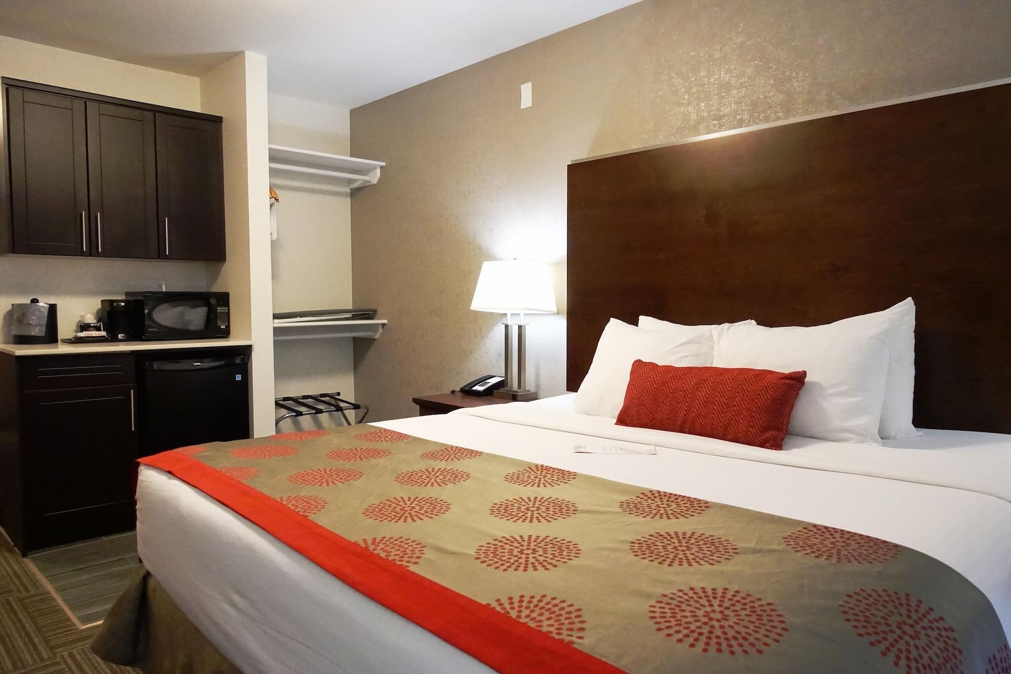 Hotel Ramada By Wyndham Moose Jaw Exterior foto
