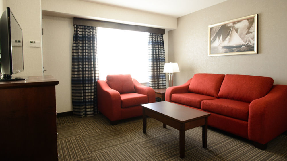 Hotel Ramada By Wyndham Moose Jaw Exterior foto